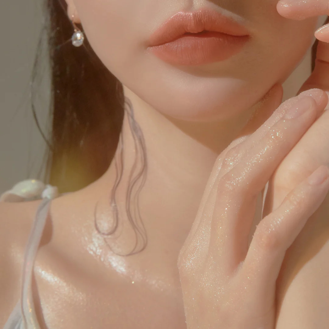 BLESSED MOON Fluffy Lip Tint 04 Amelie - Image 15