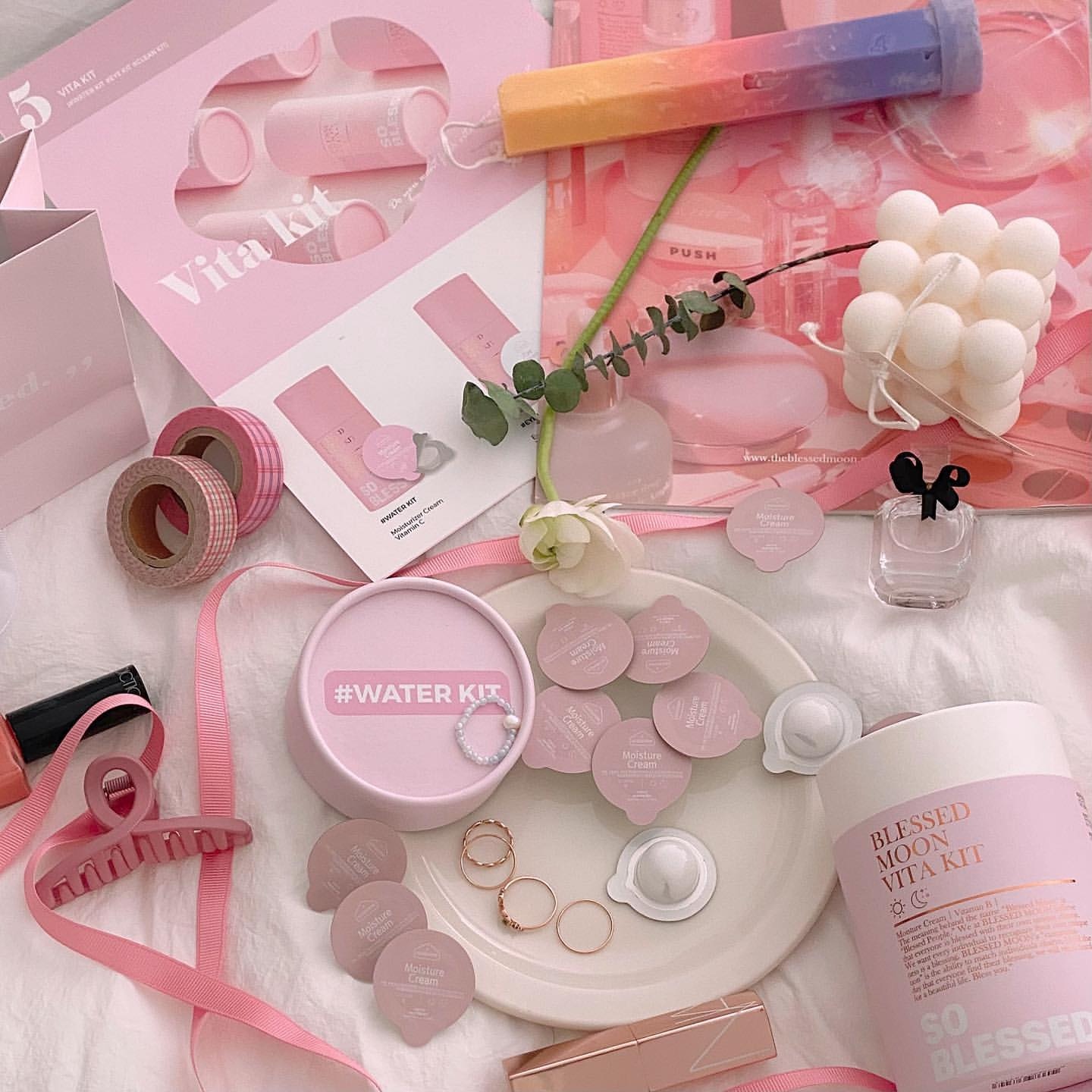 BLESSED MOON VITA WATER KIT – Moisture Cream 31pcs*2ml